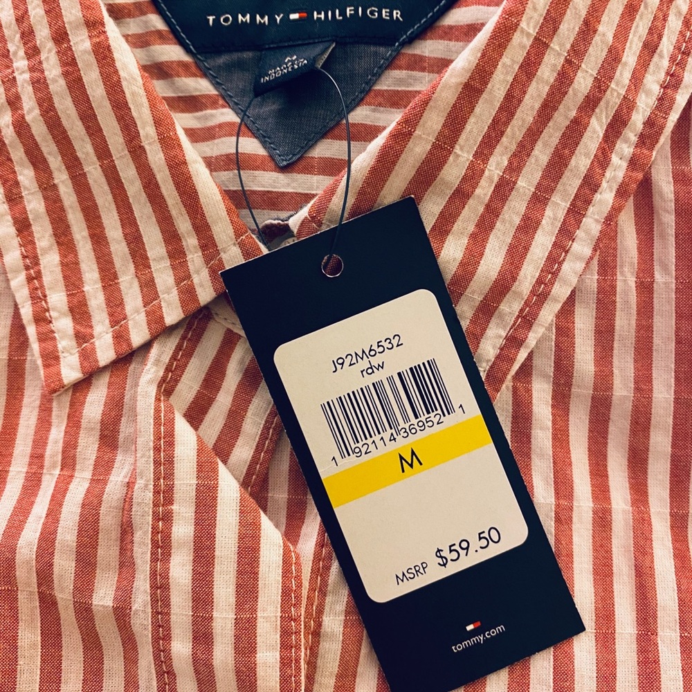Tommy Hilfiger sleeveless button up - Picture 4 of 4